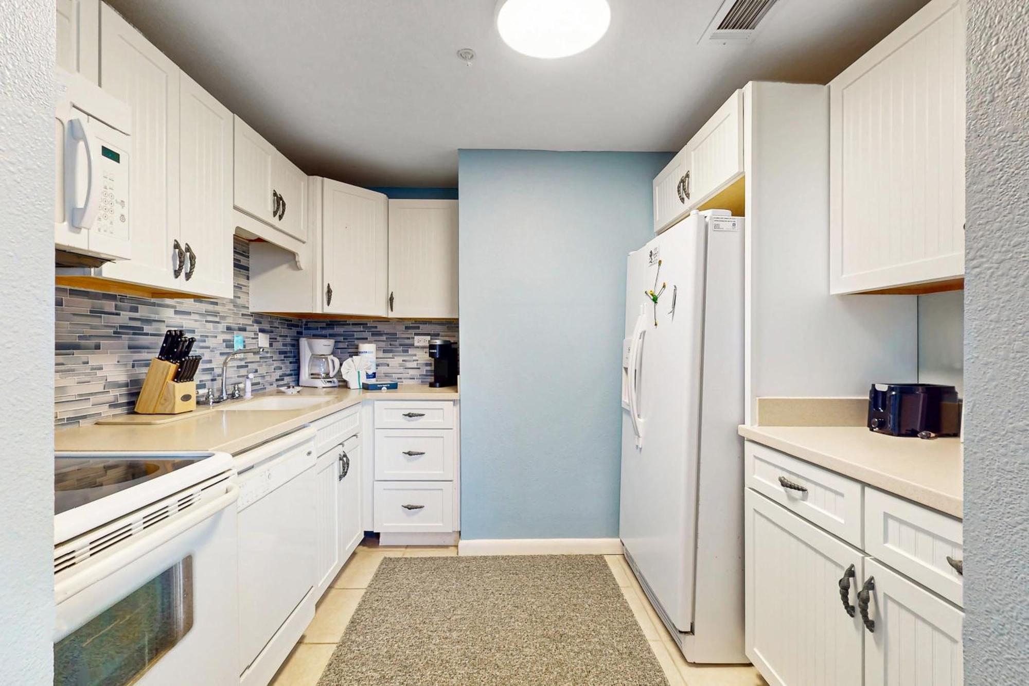 Apartment On The Gulf K-2 *